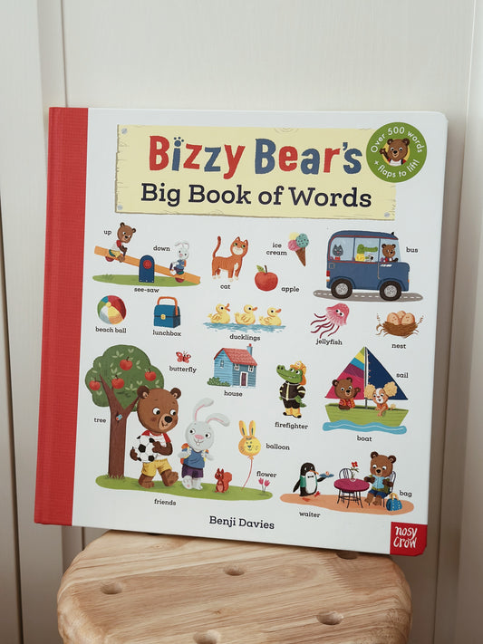 Bizzy Bear - Big Book of Words