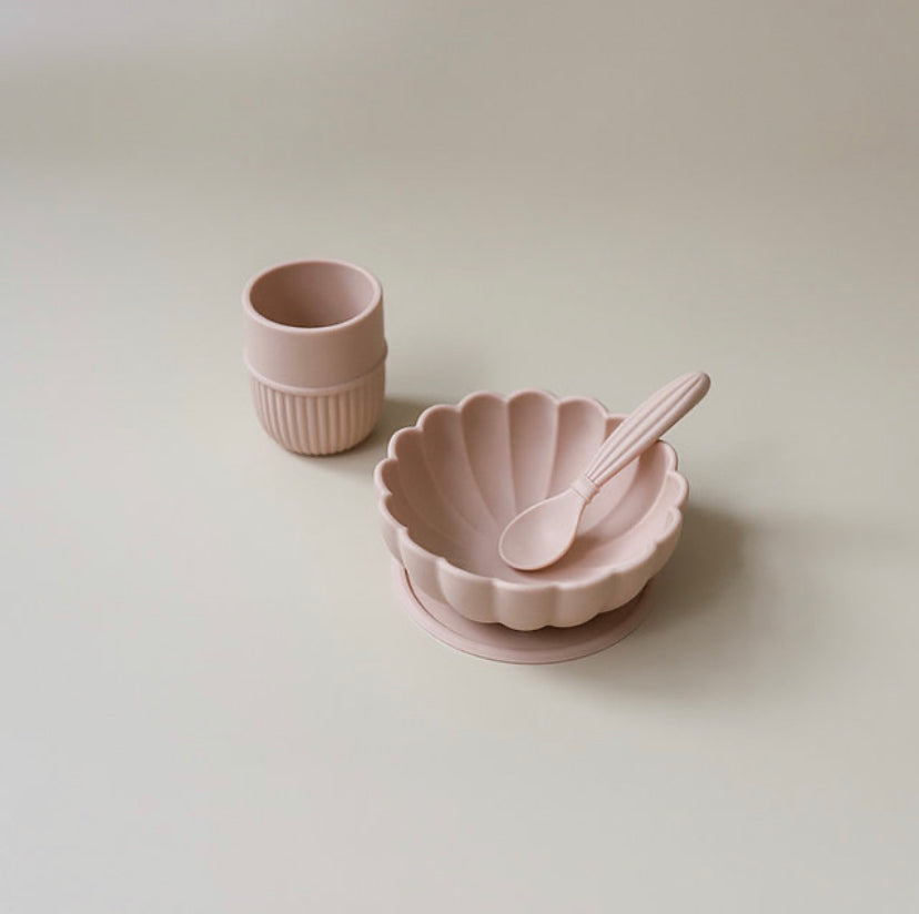 Mellow Kiku Silicone Dinnerware Set