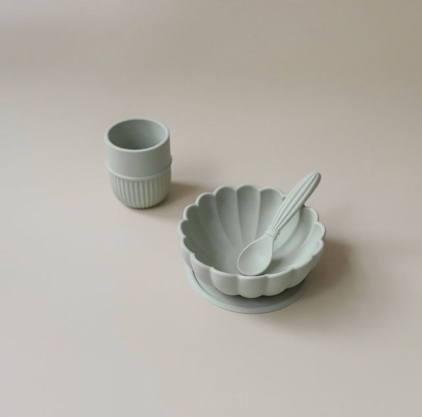 Mellow Kiku Silicone Dinnerware Set